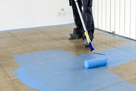 Priming the floor for leveling
