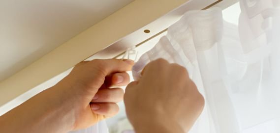 curtain hanging services